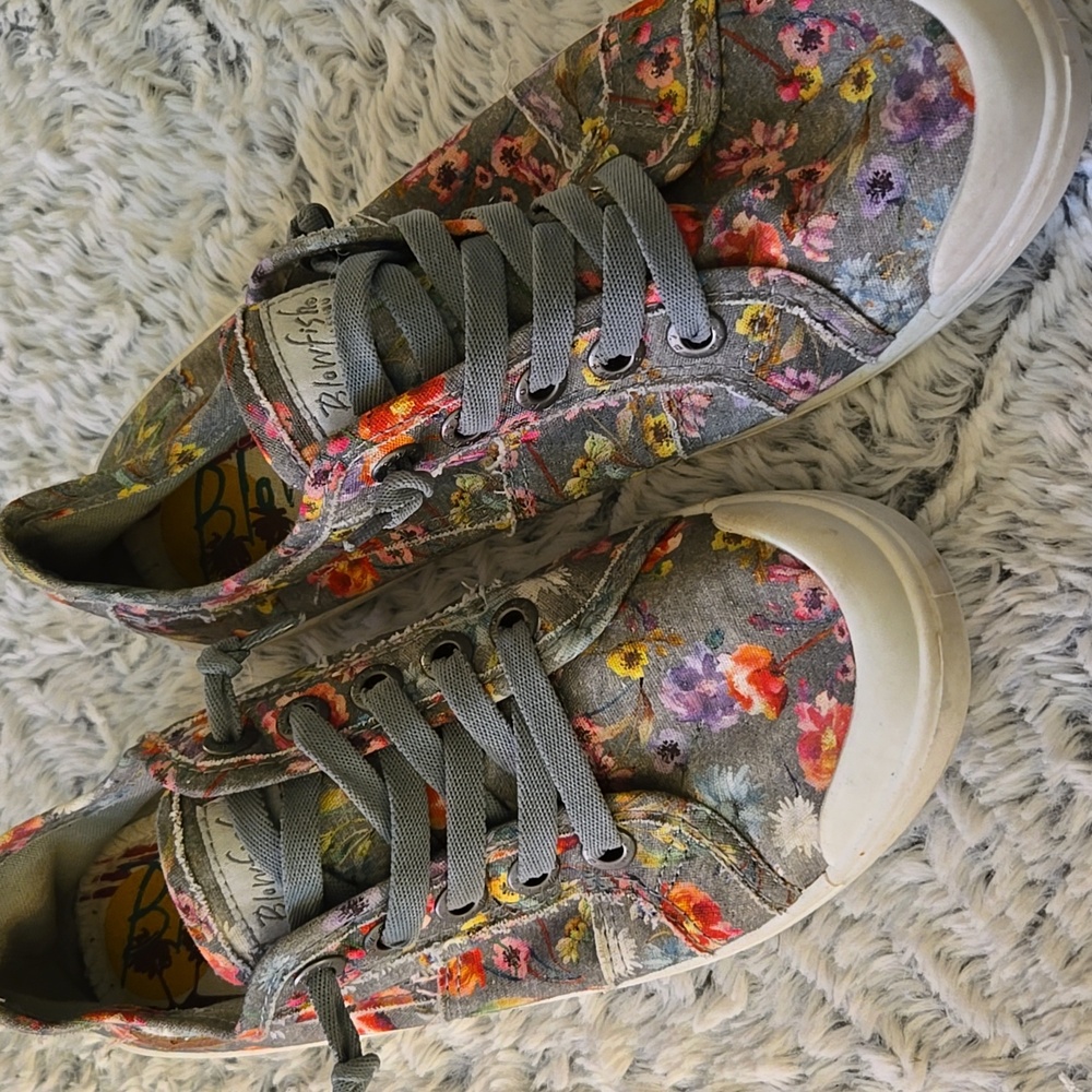 Blowfish Gray Floral Slip-on Sneakers
